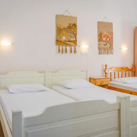 Theo Apartmanhotel Panajía